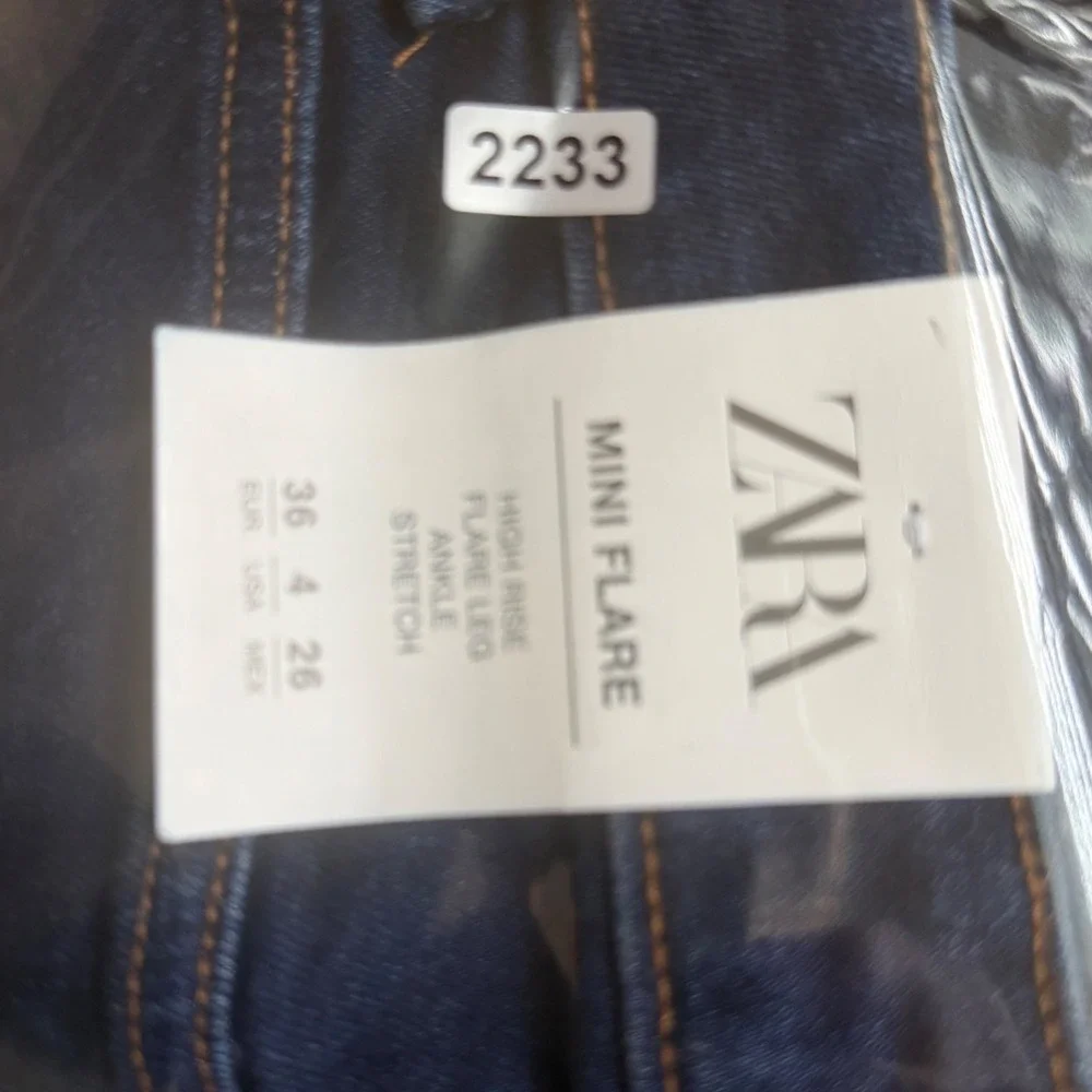 Zara Womens Jean Size 4 Mini Flare High Rise‎ Patch Pockets Dark Wash Ankle NWT